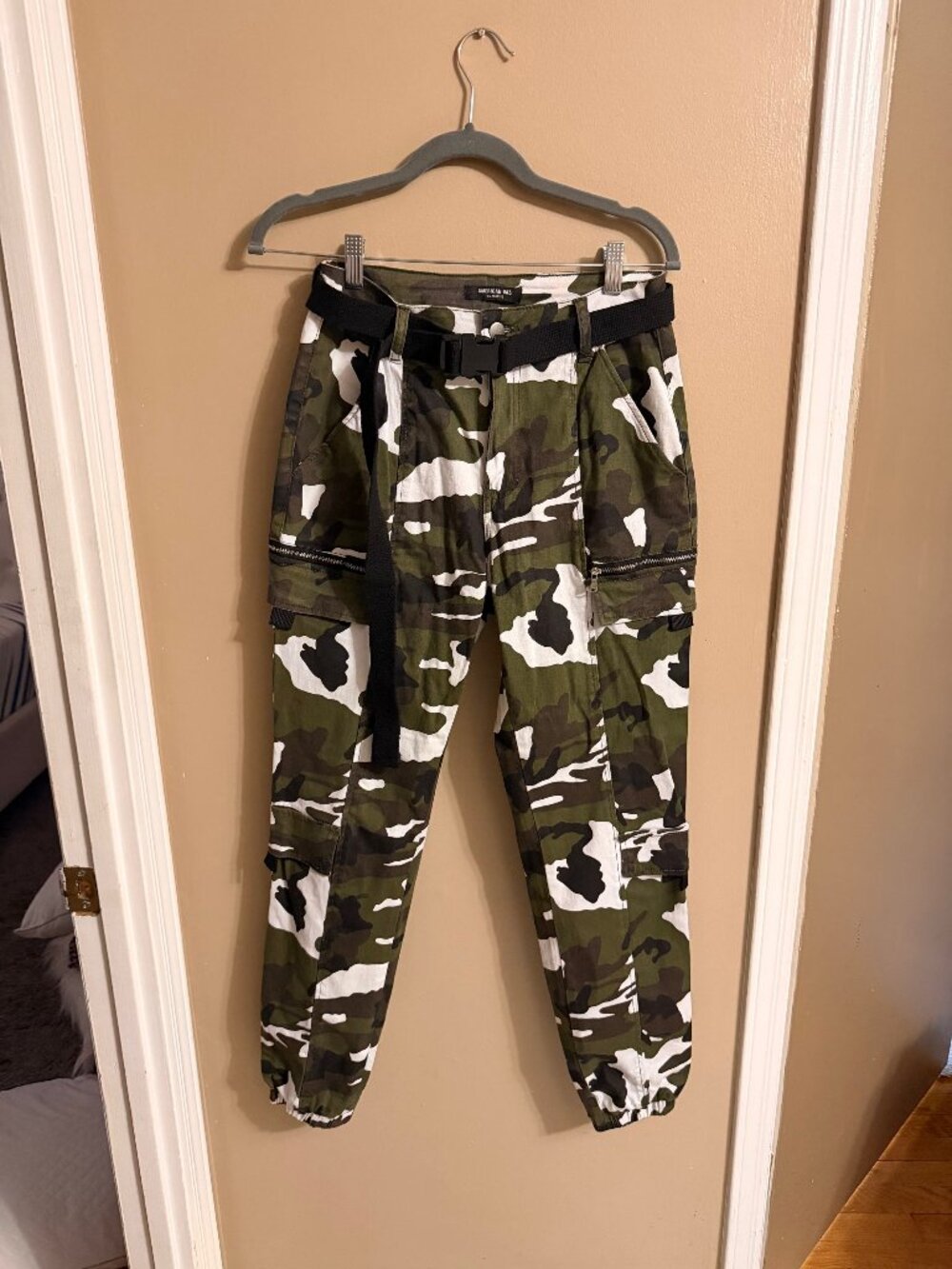 Fashion Nova Camo Pants M
